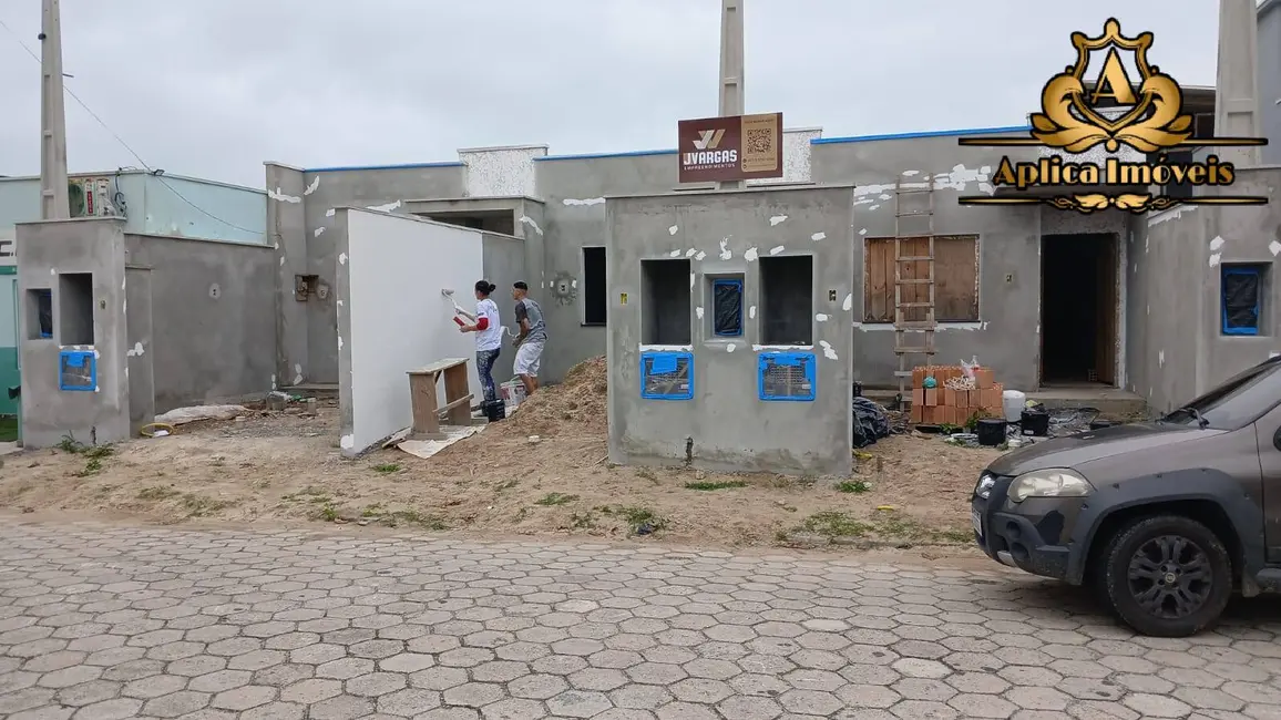 Foto 2 de Casa com 2 quartos à venda, 61m2 em Meia Praia, Navegantes - SC