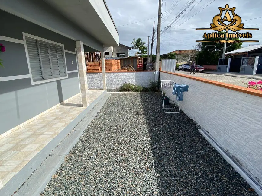 Foto 3 de Casa com 2 quartos à venda, 330m2 em Meia Praia, Navegantes - SC