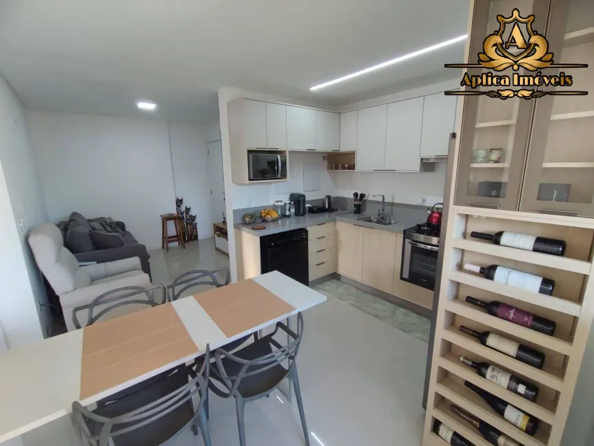 Foto 5 de Apartamento com 2 quartos à venda, 70m2 em Itapema - SC