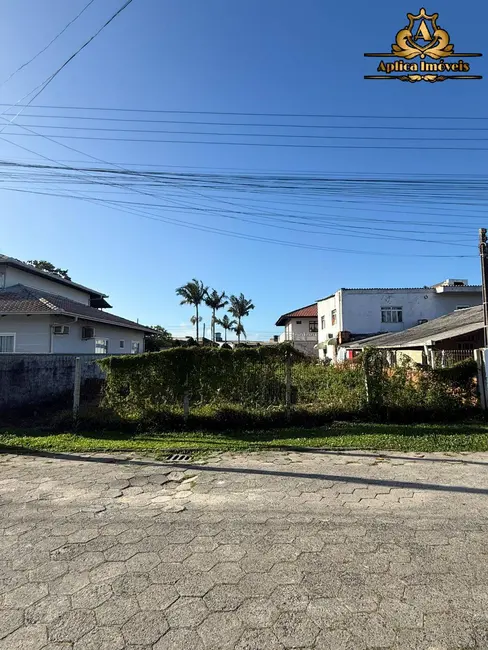 Foto 1 de Terreno / Lote à venda, 300m2 em Meia Praia, Navegantes - SC