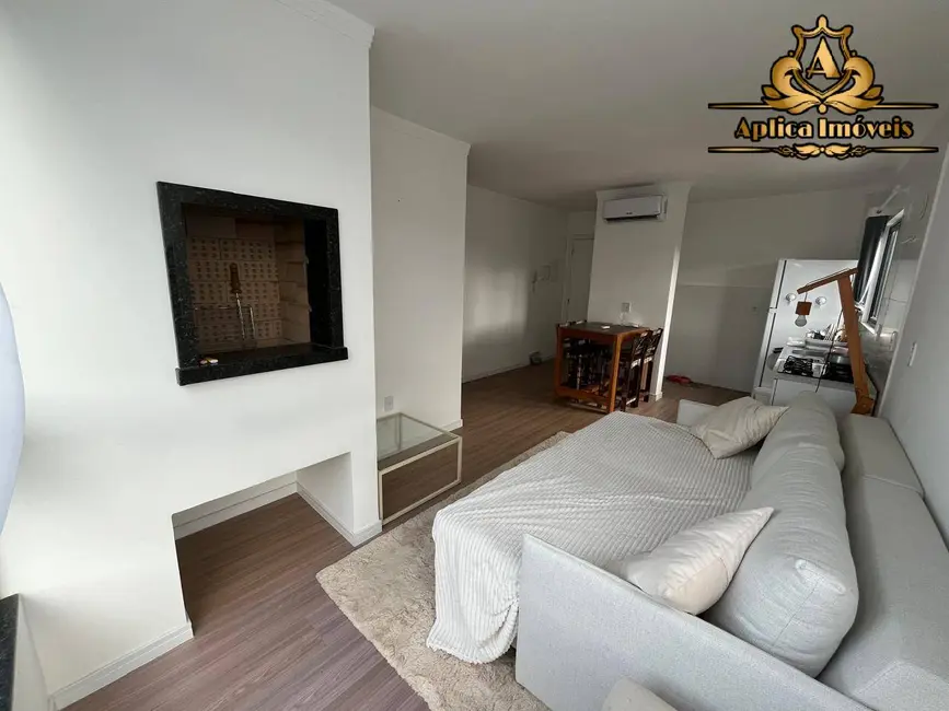 Foto 3 de Apartamento com 2 quartos à venda, 57m2 em Meia Praia, Navegantes - SC