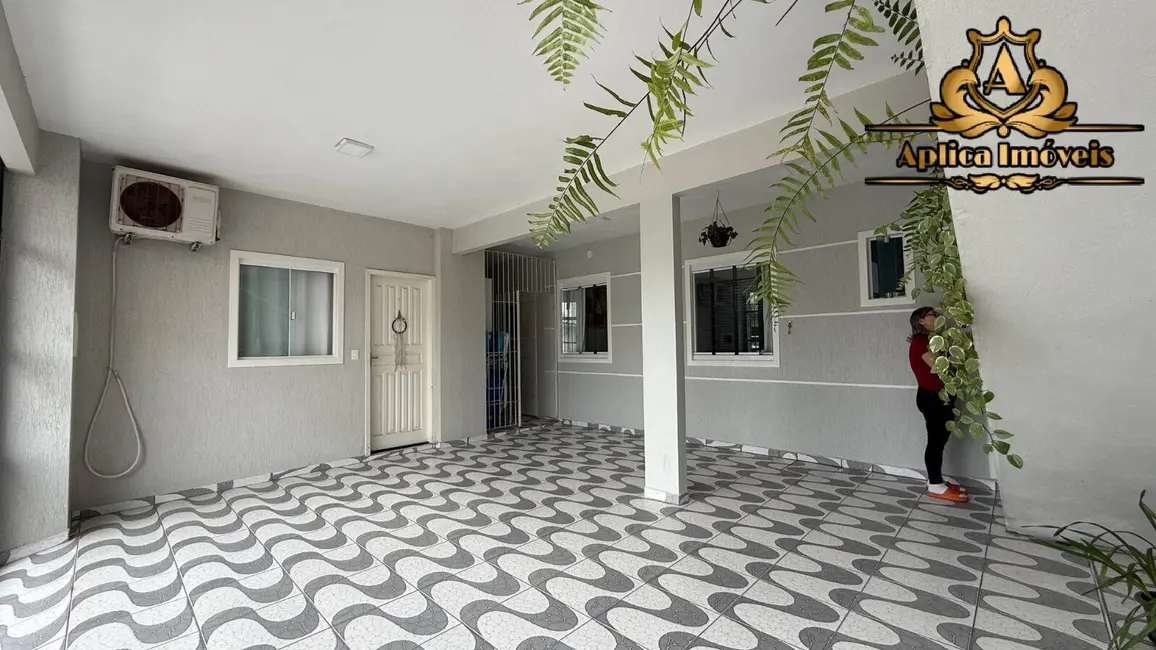 Foto 2 de Casa com 2 quartos à venda, 121m2 em Meia Praia, Navegantes - SC