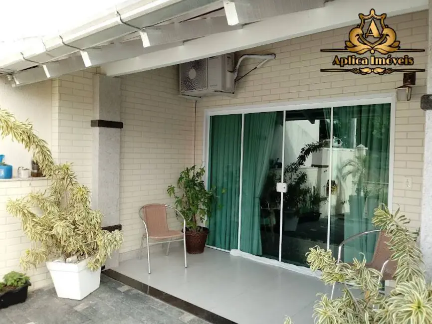 Foto 1 de Casa com 4 quartos à venda, 198m2 em Centro, Navegantes - SC