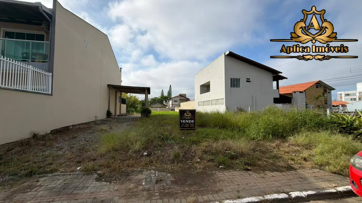 Foto 1 de Terreno / Lote à venda, 306m2 em Meia Praia, Navegantes - SC