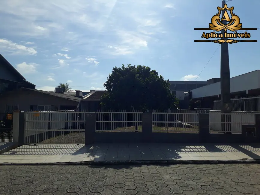Foto 1 de Casa com 2 quartos à venda, 264m2 em Centro, Navegantes - SC