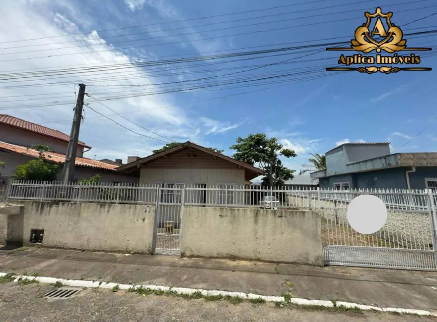 Foto 2 de Casa com 2 quartos à venda, 55m2 em Meia Praia, Navegantes - SC