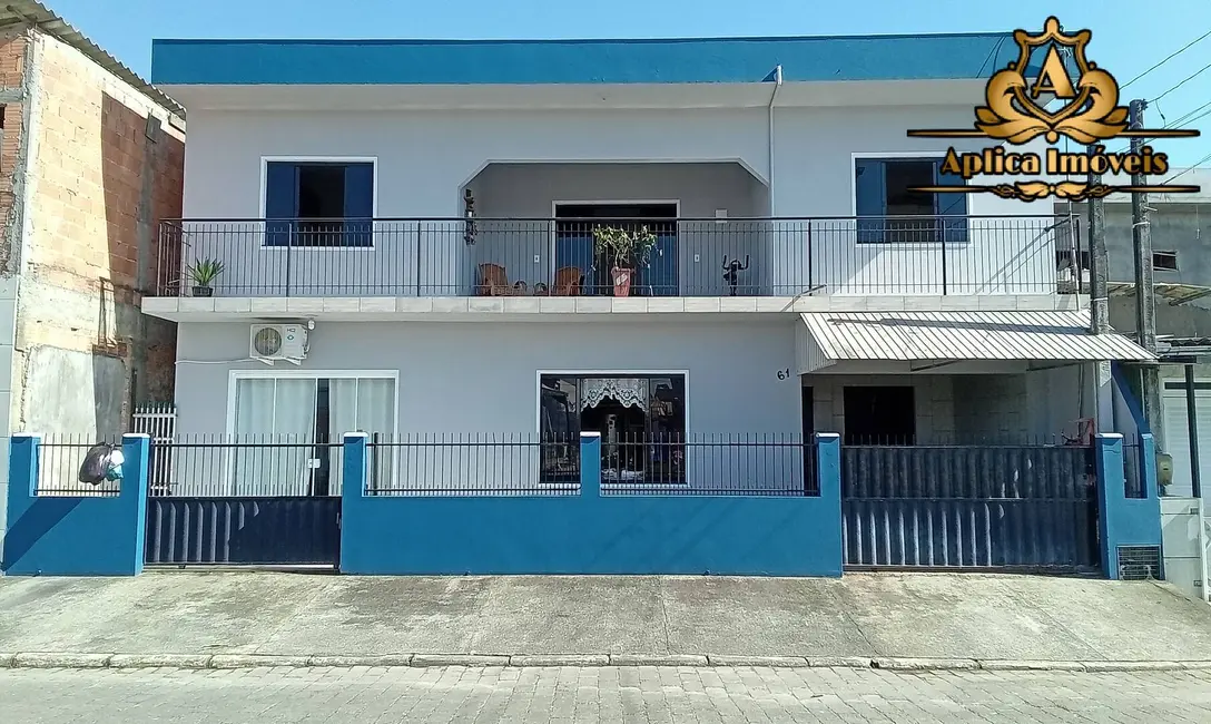 Foto 2 de Casa com 3 quartos à venda, 108m2 em Nossa Senhora das Graças, Navegantes - SC