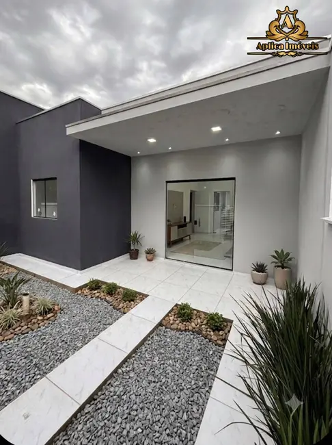 Foto 1 de Casa com 2 quartos à venda, 60m2 em Meia Praia, Navegantes - SC