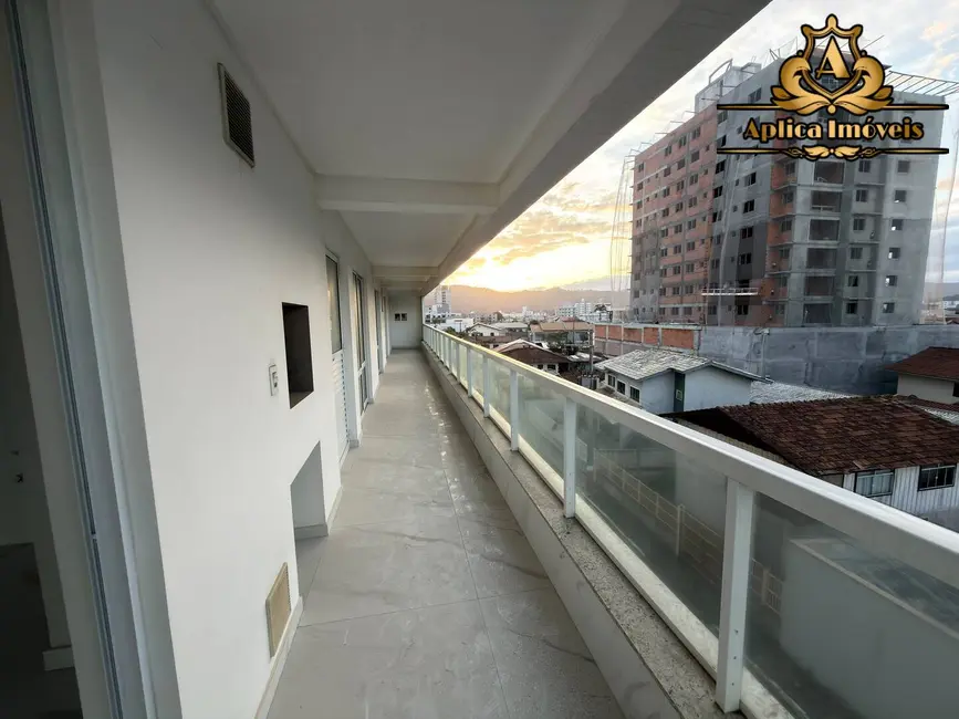 Foto 8 de Apartamento com 4 quartos à venda, 157m2 em Gravatá, Navegantes - SC
