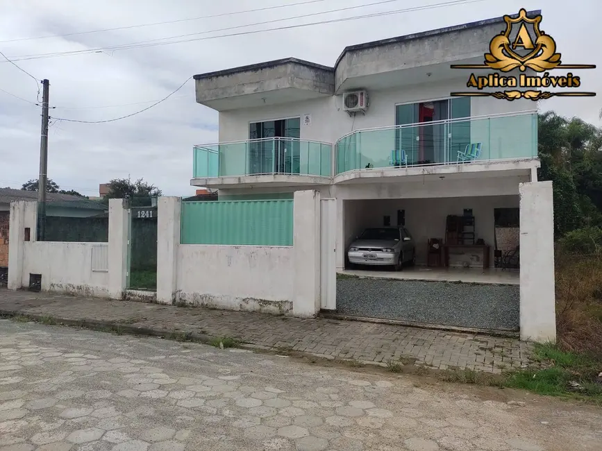 Foto 1 de Casa com 4 quartos à venda, 300m2 em Meia Praia, Navegantes - SC