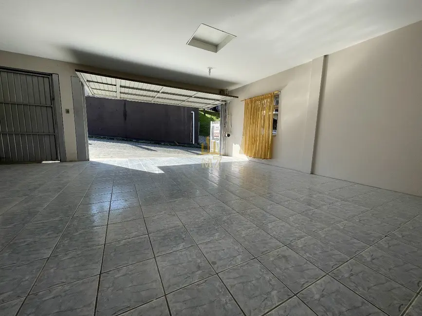 Casa com 3 quartos à venda, 296m2 em Escola Agrícola, Blumenau - SC - imagem 3 Foto 3 de Casa com 3 quartos à venda, 296m2 em Escola Agrícola, Blumenau - SC