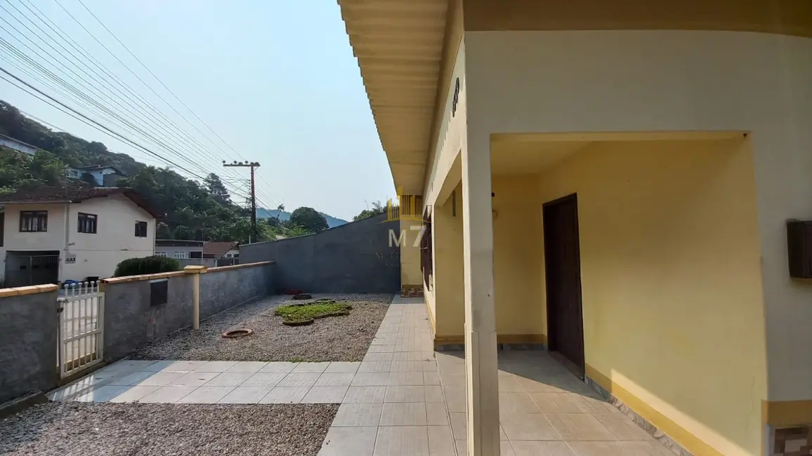 Casa com 3 quartos à venda, 88m2 em Progresso, Blumenau - SC - imagem 3 Foto 3 de Casa com 3 quartos à venda, 88m2 em Progresso, Blumenau - SC