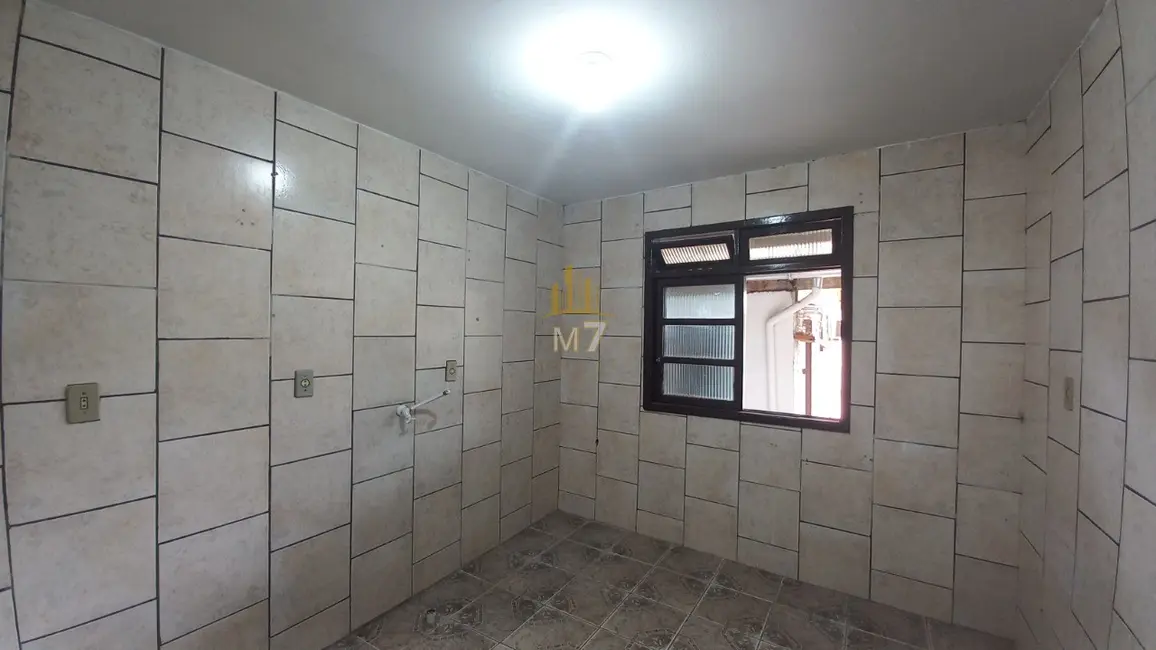 Casa com 2 quartos para alugar, 60m2 em Passo Manso, Blumenau - SC - imagem 7 Foto 7 de Casa com 2 quartos para alugar, 60m2 em Passo Manso, Blumenau - SC