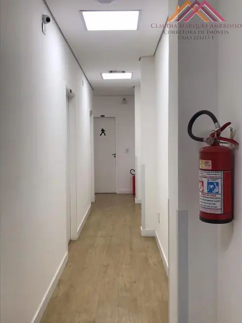 Sala Comercial para alugar, 15m2 em Região Central, Caieiras - SP - imagem 3 Foto 3 de Sala Comercial para alugar, 15m2 em Região Central, Caieiras - SP