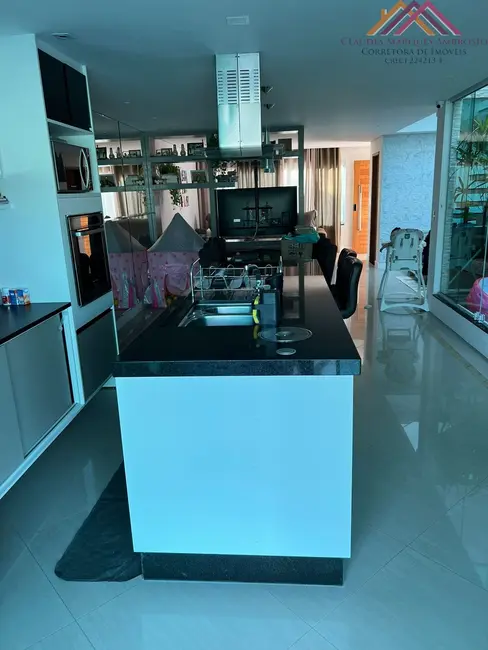 Sobrado com 3 quartos à venda, 259m2 em Laranjeiras, Caieiras - SP - imagem 7 Foto 7 de Sobrado com 3 quartos à venda, 259m2 em Laranjeiras, Caieiras - SP