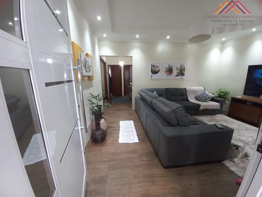 Foto 3 de Casa com 2 quartos à venda, 230m2 em Laranjeiras, Caieiras - SP