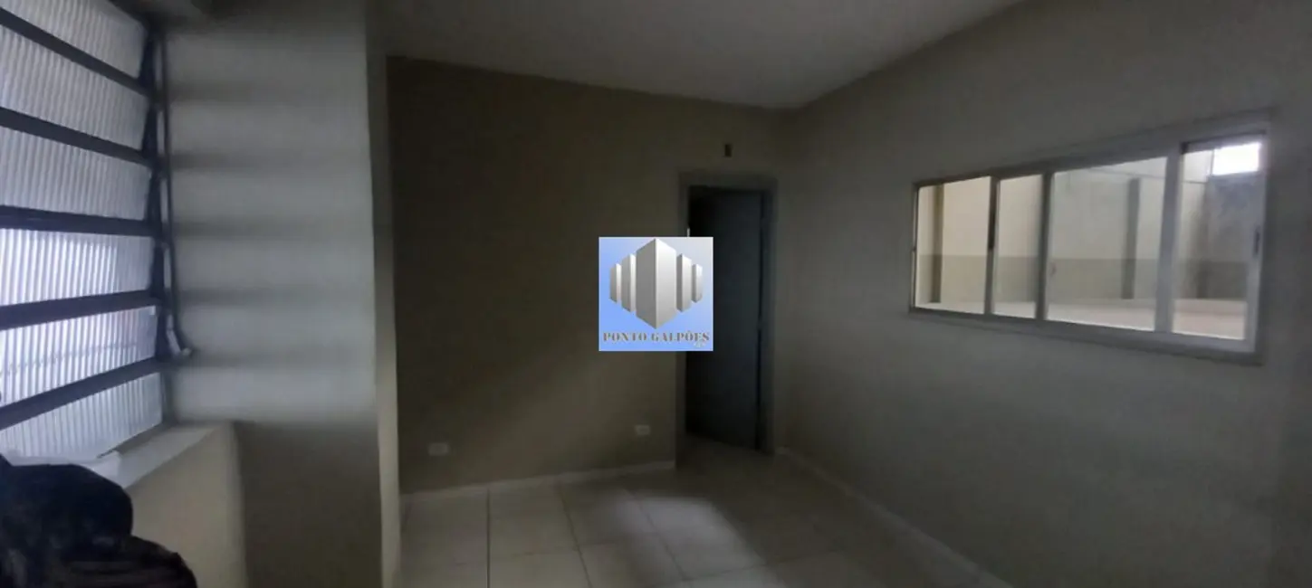 Armazém / Galpão para alugar, 1500m2 em Jardim São Geraldo, Guarulhos - SP - imagem 4 Foto 4 de Armazém / Galpão para alugar, 1500m2 em Jardim São Geraldo, Guarulhos - SP