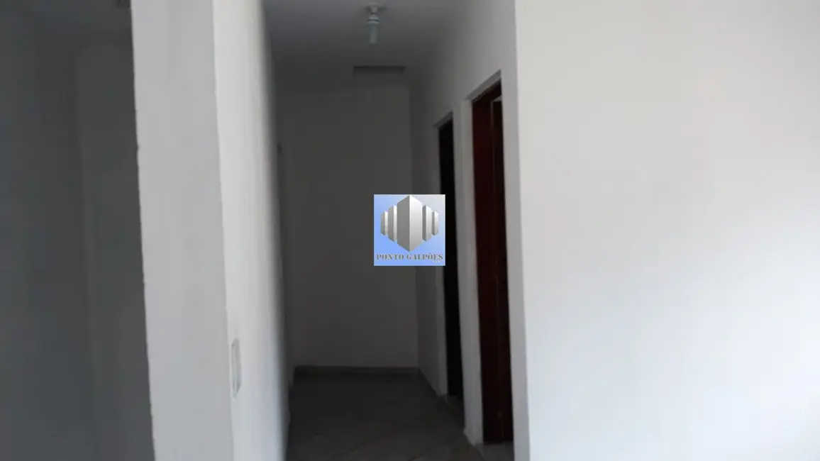 Armazém / Galpão para alugar, 1500m2 em Conjunto Residencial Paes de Barros, Guarulhos - SP - imagem 4 Foto 4 de Armazém / Galpão para alugar, 1500m2 em Conjunto Residencial Paes de Barros, Guarulhos - SP