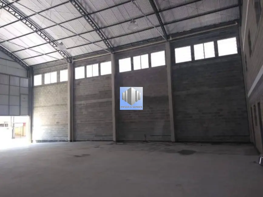 Armazém / Galpão para alugar, 700m2 em Jardim Presidente Dutra, Guarulhos - SP - imagem 3 Foto 3 de Armazém / Galpão para alugar, 700m2 em Jardim Presidente Dutra, Guarulhos - SP