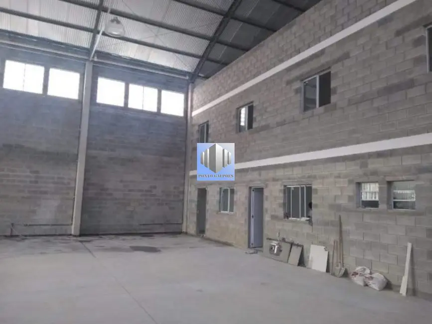 Armazém / Galpão para alugar, 700m2 em Jardim Presidente Dutra, Guarulhos - SP - imagem 6 Foto 6 de Armazém / Galpão para alugar, 700m2 em Jardim Presidente Dutra, Guarulhos - SP
