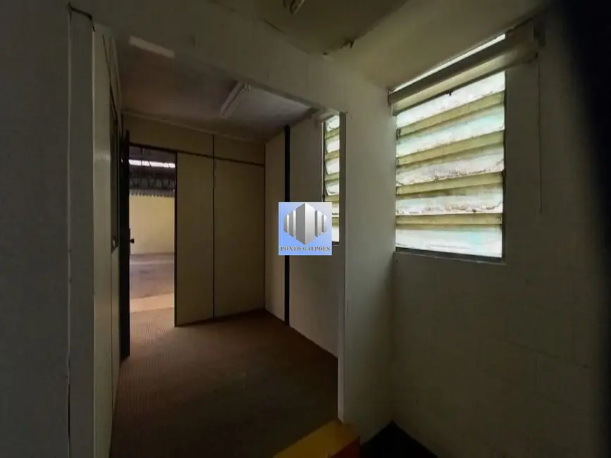 Armazém / Galpão para alugar, 300m2 em Cidade Industrial Satélite de São Paulo, Guarulhos - SP - imagem 9 Foto 9 de Armazém / Galpão para alugar, 300m2 em Cidade Industrial Satélite de São Paulo, Guarulhos - SP