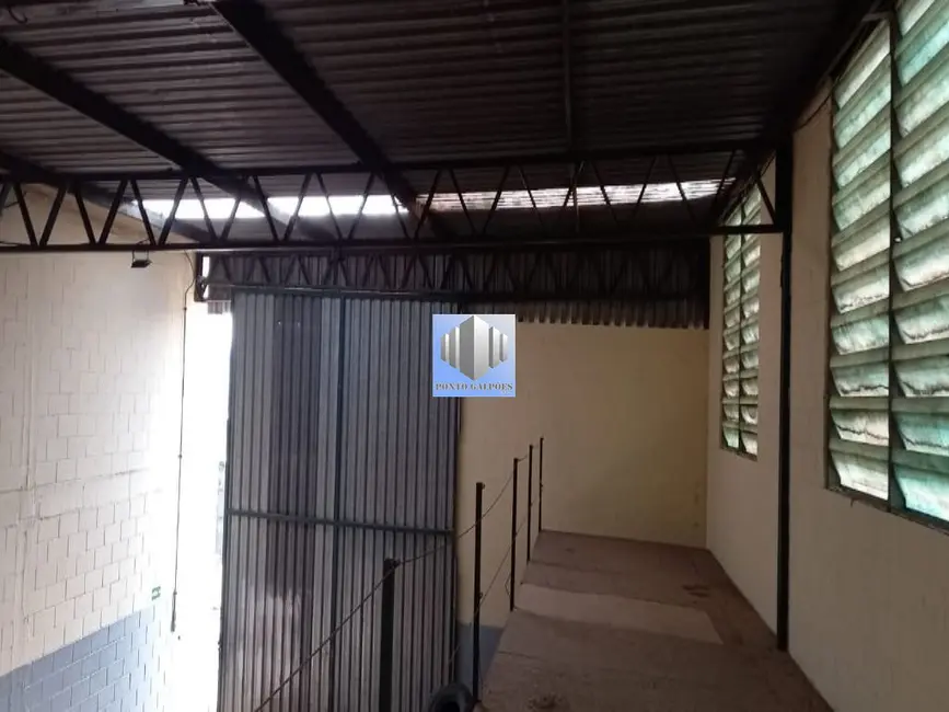 Armazém / Galpão para alugar, 300m2 em Cidade Industrial Satélite de São Paulo, Guarulhos - SP - imagem 8 Foto 8 de Armazém / Galpão para alugar, 300m2 em Cidade Industrial Satélite de São Paulo, Guarulhos - SP