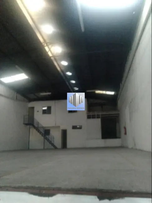 Armazém / Galpão para alugar, 600m2 em Ayrosa, Osasco - SP - imagem 4 Foto 4 de Armazém / Galpão para alugar, 600m2 em Ayrosa, Osasco - SP