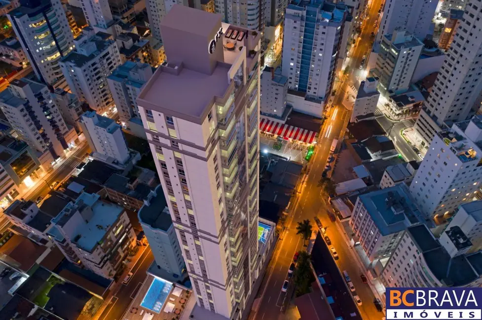 Apartamento com 4 quartos à venda, 146m2 em Centro, Balneario Camboriu - SC - imagem 3 Foto 3 de Apartamento com 4 quartos à venda, 146m2 em Centro, Balneario Camboriu - SC