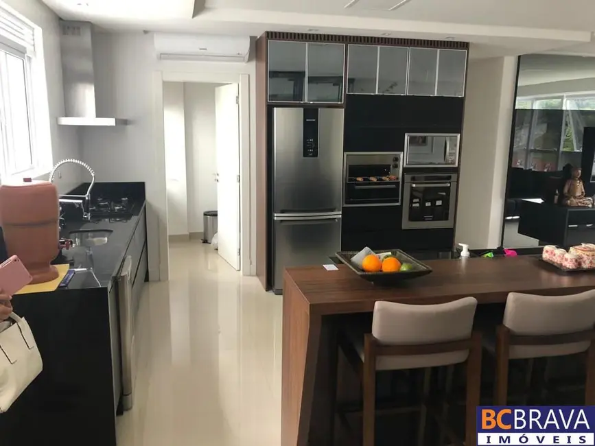 Foto 5 de Apartamento com 4 quartos à venda, 150m2 em Pioneiros, Balneario Camboriu - SC