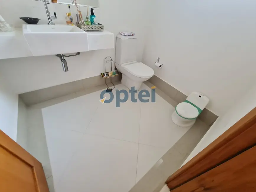 Casa de Condomínio com 4 quartos à venda, 250m2 em Anchieta, Sao Bernardo Do Campo - SP - imagem 5 Foto 5 de Casa de Condomínio com 4 quartos à venda, 250m2 em Anchieta, Sao Bernardo Do Campo - SP