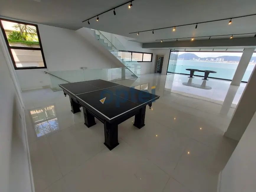 Casa de Condomínio com 6 quartos à venda, 1000m2 em Guaruja - SP - imagem 4 Foto 4 de Casa de Condomínio com 6 quartos à venda, 1000m2 em Guaruja - SP