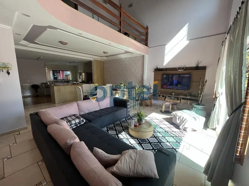Foto 2 de Sobrado com 3 quartos à venda, 289m2 em Demarchi, Sao Bernardo Do Campo - SP