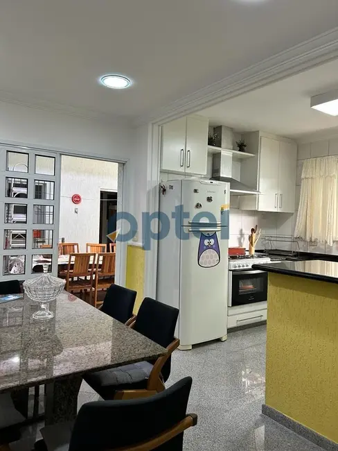 Casa com 3 quartos à venda, 167m2 em Anchieta, Sao Bernardo Do Campo - SP - imagem 4 Foto 4 de Casa com 3 quartos à venda, 167m2 em Anchieta, Sao Bernardo Do Campo - SP