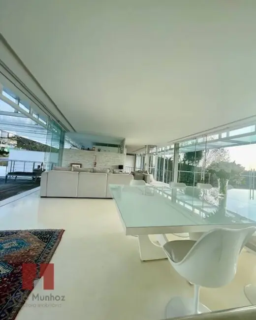 Casa com 3 quartos à venda, 986m2 em Alphaville, Santana De Parnaiba - SP - imagem 5 Foto 5 de Casa com 3 quartos à venda, 986m2 em Alphaville, Santana De Parnaiba - SP
