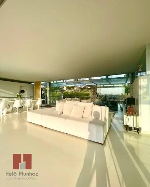 Casa com 3 quartos à venda, 986m2 em Alphaville, Santana De Parnaiba - SP - imagem 3 Foto 3 de Casa com 3 quartos à venda, 986m2 em Alphaville, Santana De Parnaiba - SP