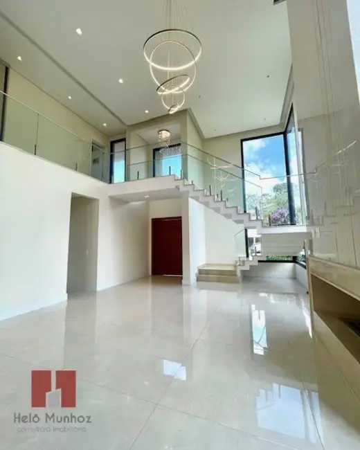 Casa à venda, 450m2 em Alphaville, Santana De Parnaiba - SP - imagem 4 Foto 4 de Casa à venda, 450m2 em Alphaville, Santana De Parnaiba - SP