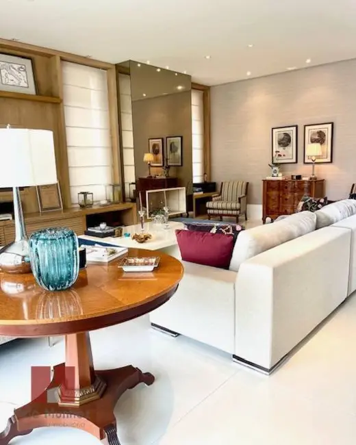 Casa com 3 quartos à venda, 424m2 em Alphaville, Santana De Parnaiba - SP - imagem 6 Foto 6 de Casa com 3 quartos à venda, 424m2 em Alphaville, Santana De Parnaiba - SP