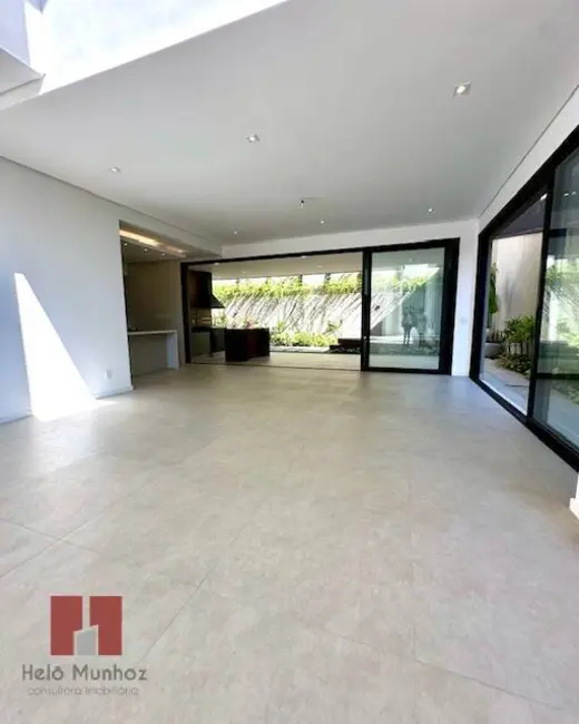 Casa com 4 quartos à venda, 420m2 em Alphaville, Santana De Parnaiba - SP - imagem 3 Foto 3 de Casa com 4 quartos à venda, 420m2 em Alphaville, Santana De Parnaiba - SP