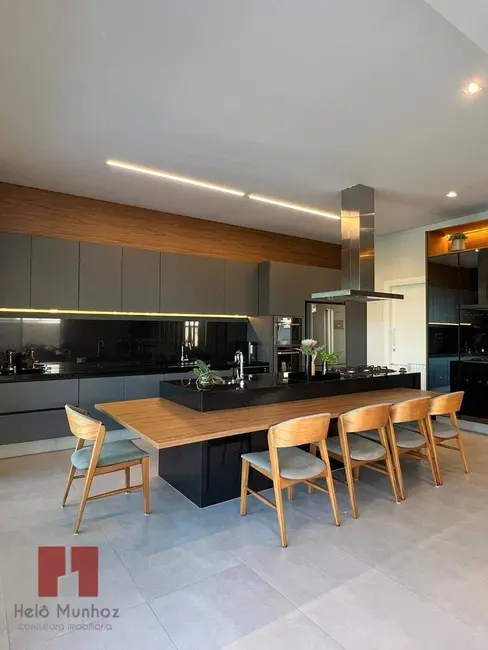 Casa com 4 quartos à venda, 505m2 em Alphaville, Santana De Parnaiba - SP - imagem 5 Foto 5 de Casa com 4 quartos à venda, 505m2 em Alphaville, Santana De Parnaiba - SP