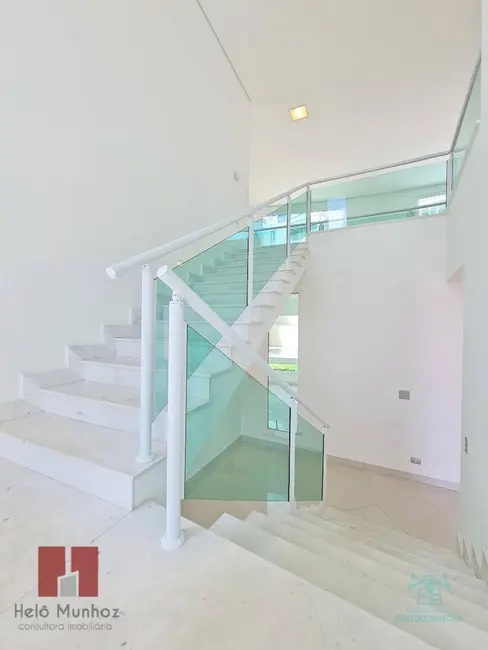Casa com 4 quartos à venda, 1252m2 em Alphaville, Santana De Parnaiba - SP - imagem 7 Foto 7 de Casa com 4 quartos à venda, 1252m2 em Alphaville, Santana De Parnaiba - SP