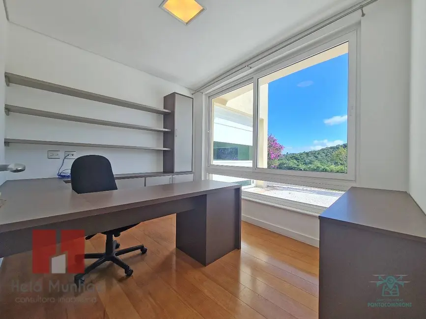 Casa com 4 quartos à venda, 1252m2 em Alphaville, Santana De Parnaiba - SP - imagem 6 Foto 6 de Casa com 4 quartos à venda, 1252m2 em Alphaville, Santana De Parnaiba - SP