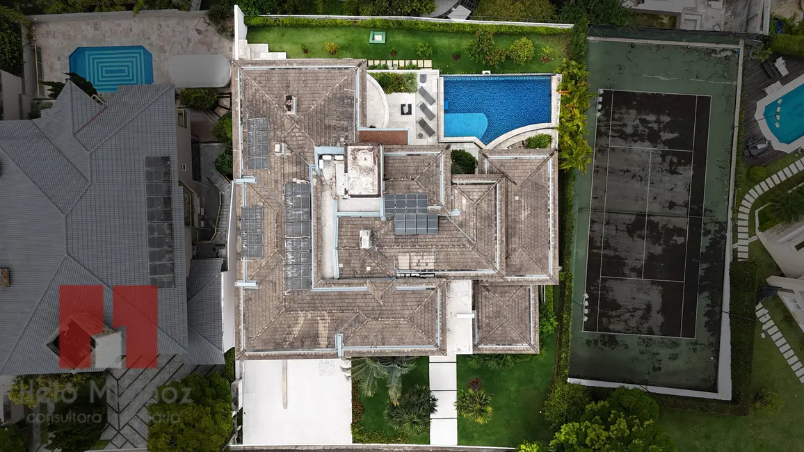 Casa com 4 quartos à venda, 1170m2 em Alphaville, Santana De Parnaiba - SP - imagem 2 Foto 2 de Casa com 4 quartos à venda, 1170m2 em Alphaville, Santana De Parnaiba - SP