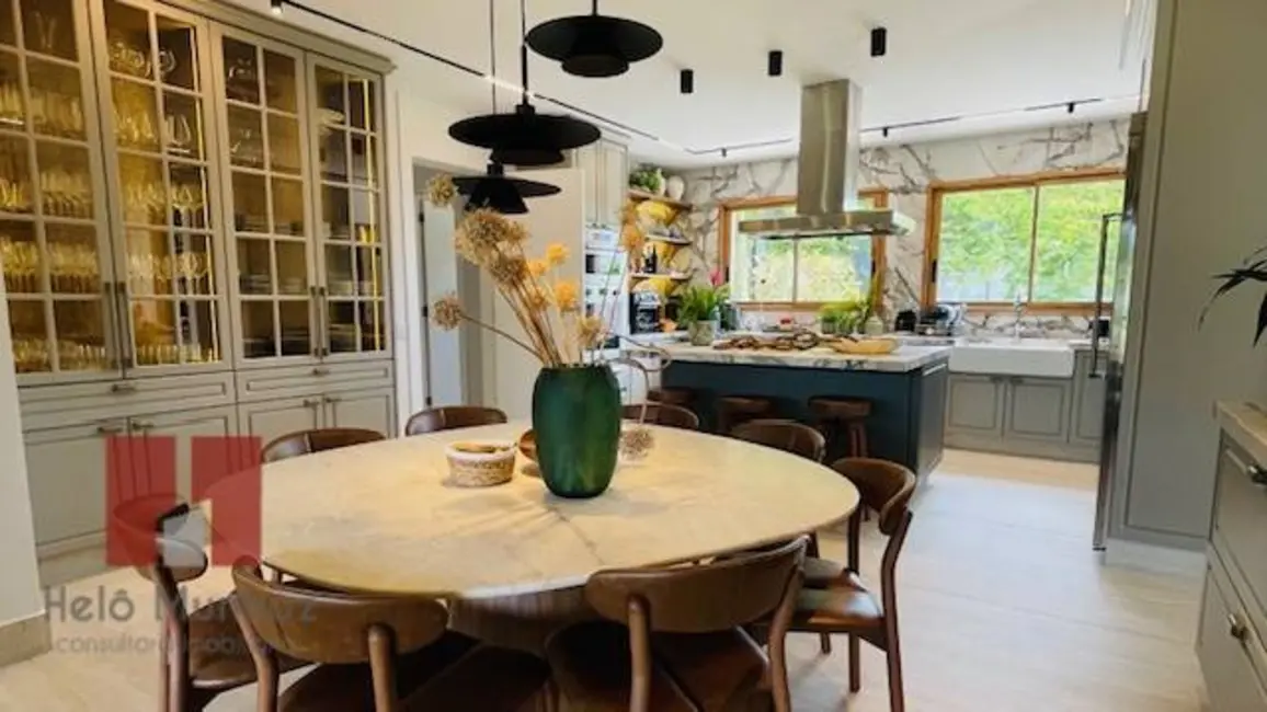 Casa com 5 quartos à venda, 1200m2 em Tamboré, Santana De Parnaiba - SP - imagem 5 Foto 5 de Casa com 5 quartos à venda, 1200m2 em Tamboré, Santana De Parnaiba - SP