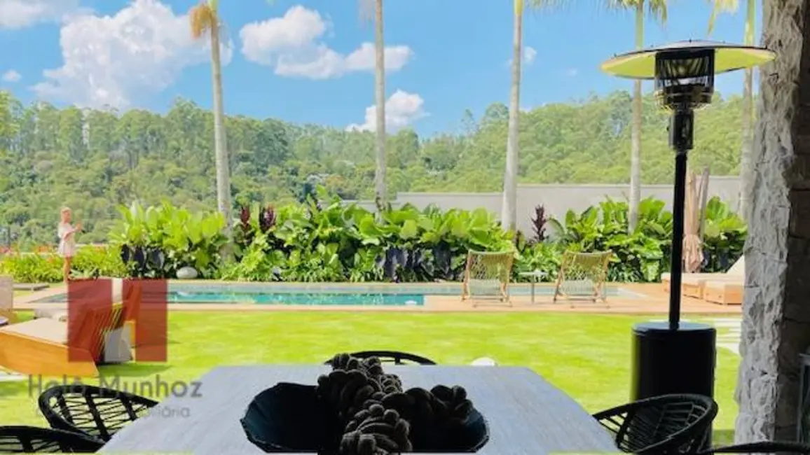 Casa com 5 quartos à venda, 1200m2 em Tamboré, Santana De Parnaiba - SP - imagem 3 Foto 3 de Casa com 5 quartos à venda, 1200m2 em Tamboré, Santana De Parnaiba - SP