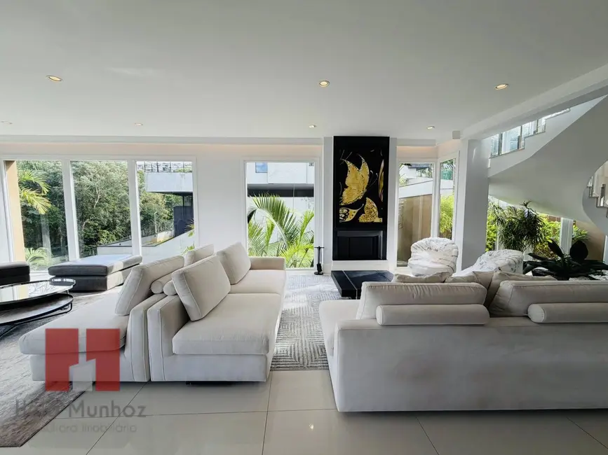 Casa com 3 quartos à venda, 490m2 em Alphaville, Santana De Parnaiba - SP - imagem 6 Foto 6 de Casa com 3 quartos à venda, 490m2 em Alphaville, Santana De Parnaiba - SP