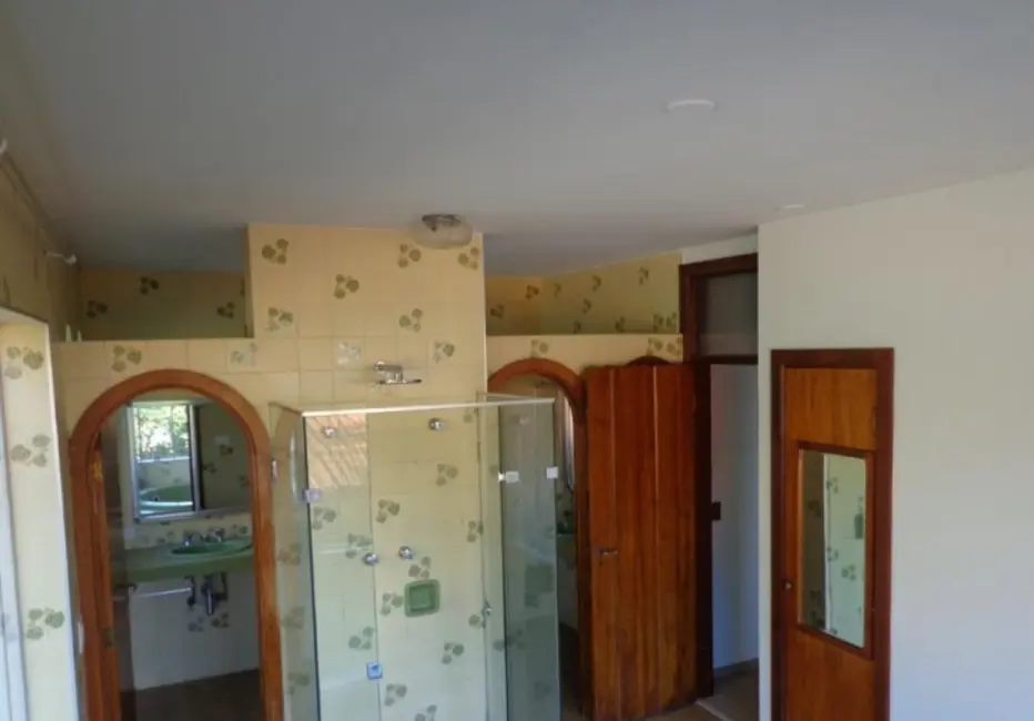 Sobrado com 4 quartos à venda, 850m2 em Interlagos, São Paulo - SP - imagem 3 Foto 3 de Sobrado com 4 quartos à venda, 850m2 em Interlagos, São Paulo - SP