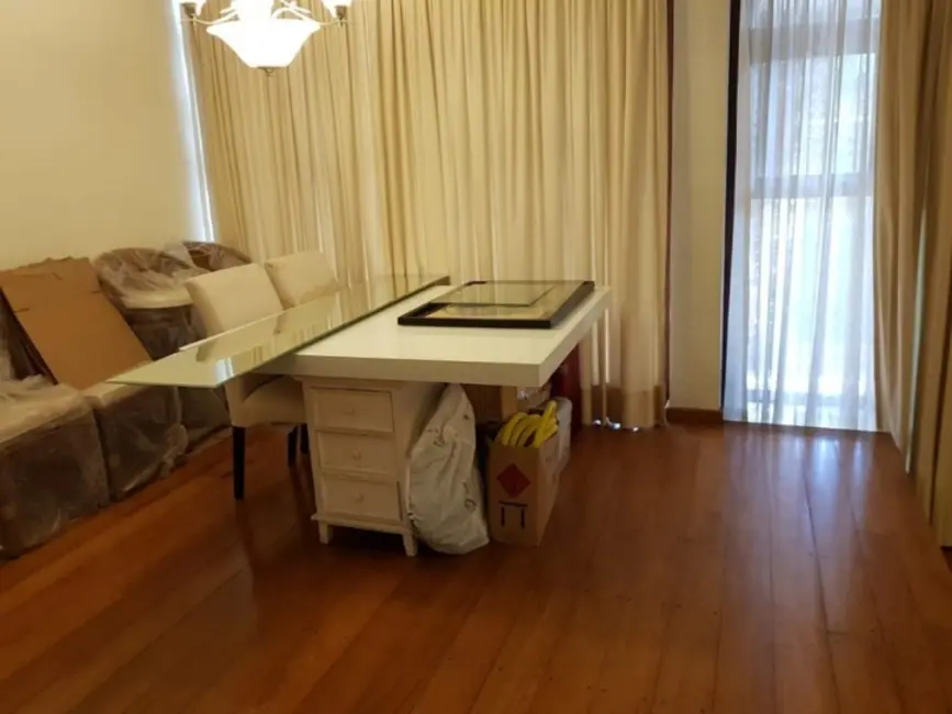 Casa com 4 quartos à venda, 450m2 em Interlagos, São Paulo - SP - imagem 4 Foto 4 de Casa com 4 quartos à venda, 450m2 em Interlagos, São Paulo - SP