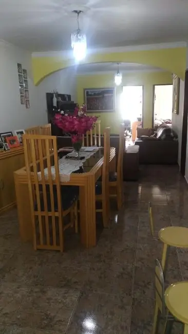 Foto 1 de Sobrado com 3 quartos à venda, 208m2 em Parque Colonial, São Paulo - SP