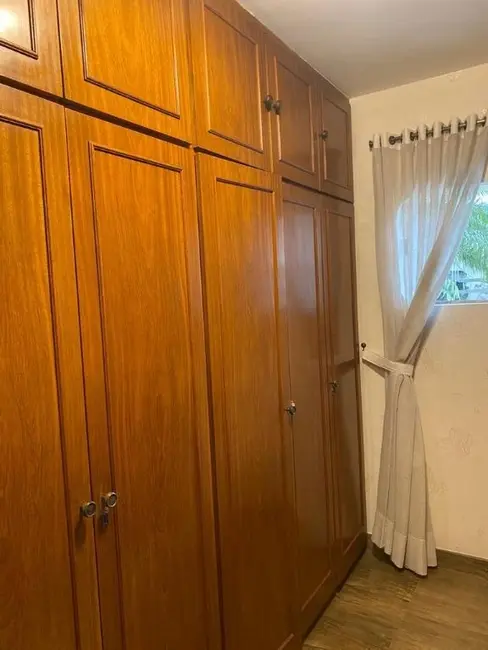 Casa com 3 quartos à venda, 350m2 em Interlagos, São Paulo - SP - imagem 3 Foto 3 de Casa com 3 quartos à venda, 350m2 em Interlagos, São Paulo - SP