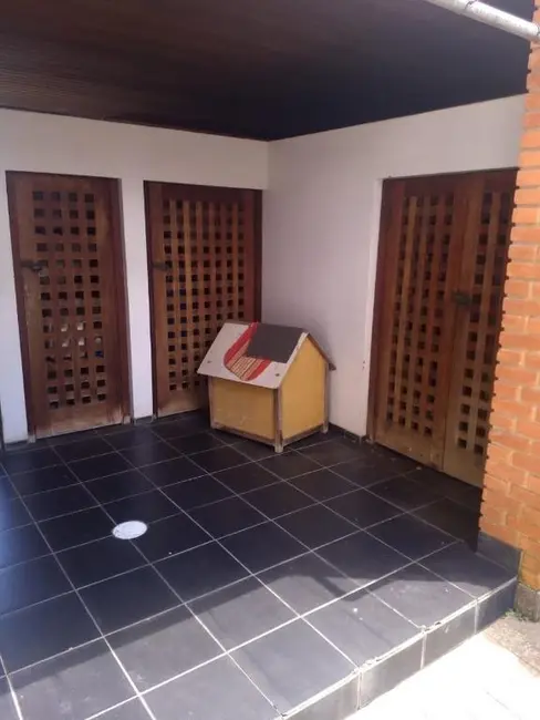 Casa com 4 quartos à venda, 800m2 em Interlagos, São Paulo - SP - imagem 2 Foto 2 de Casa com 4 quartos à venda, 800m2 em Interlagos, São Paulo - SP